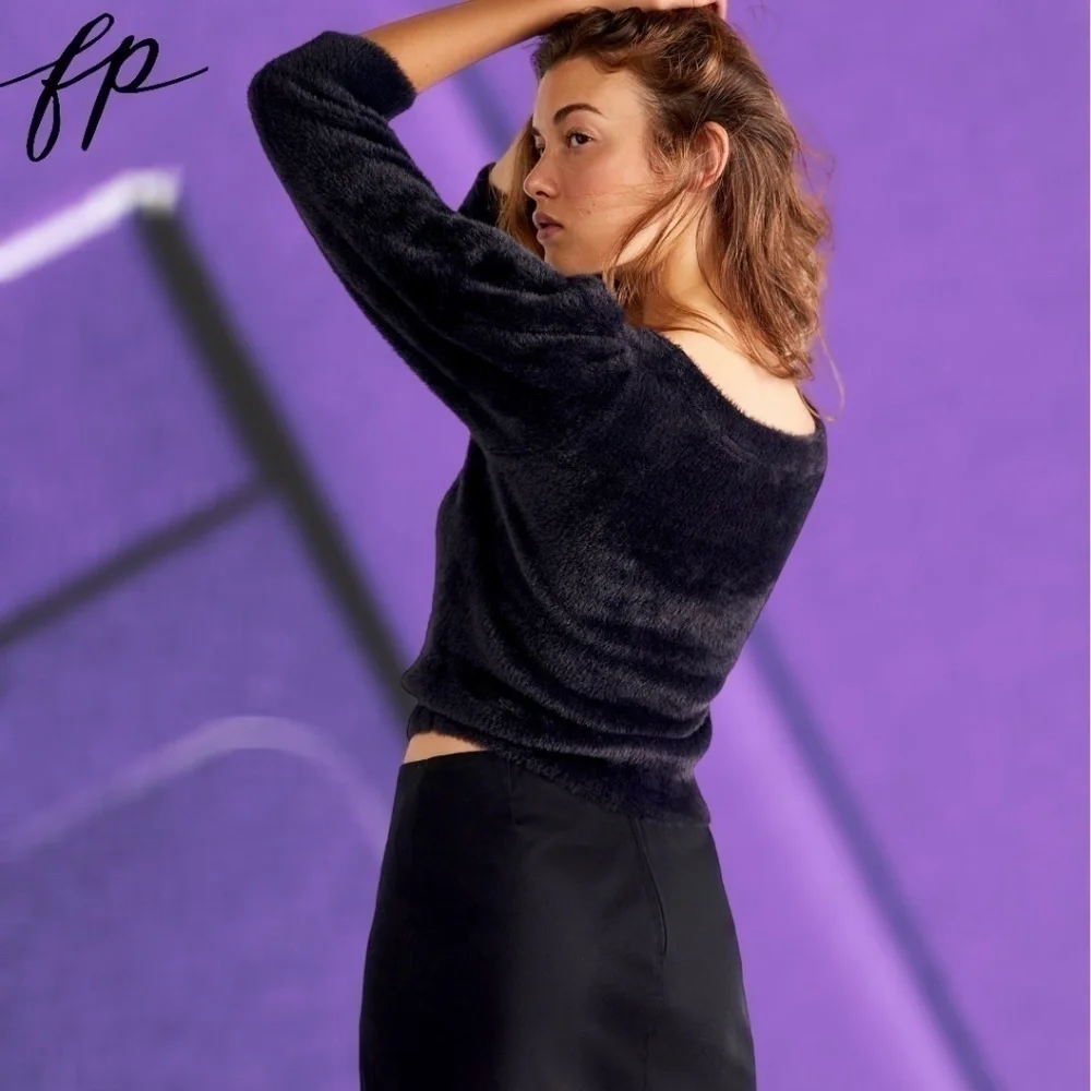 FREE PEOPLE NWT Moonbeam Puff Sleeve Fuzzy Cropped Pullover Sweater/LG